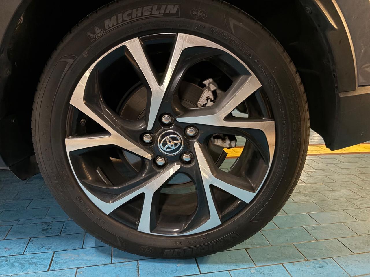 Toyota C-HR 2.0 Hybrid E-CVT Trend