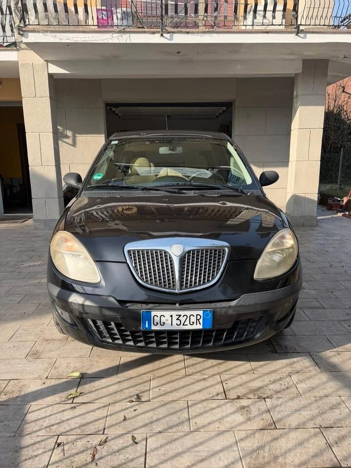 Lancia Ypsilon 1.2 Argento