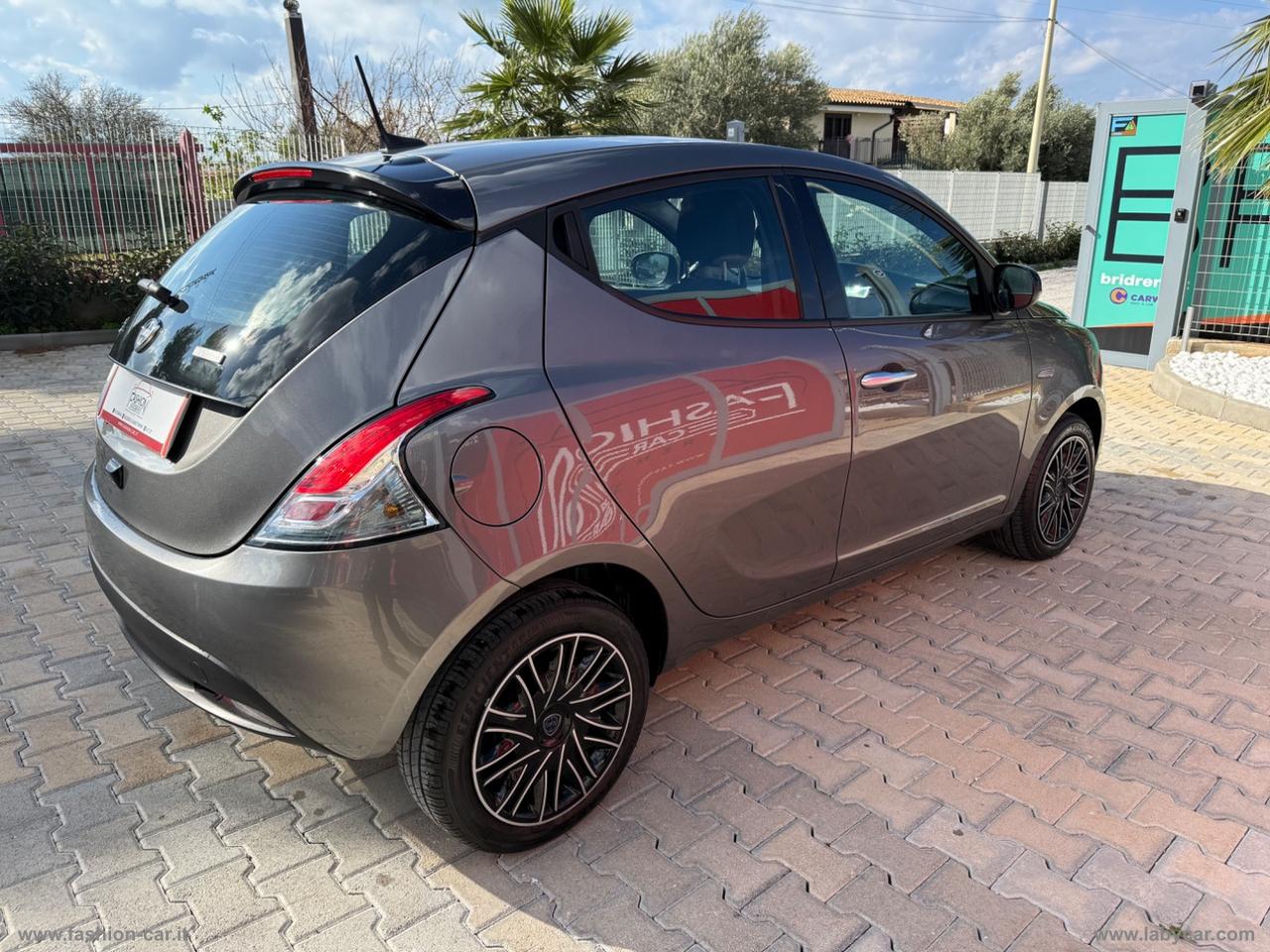 LANCIA Ypsilon 1.0 FireFly 5p.S&S Hybryd Gold