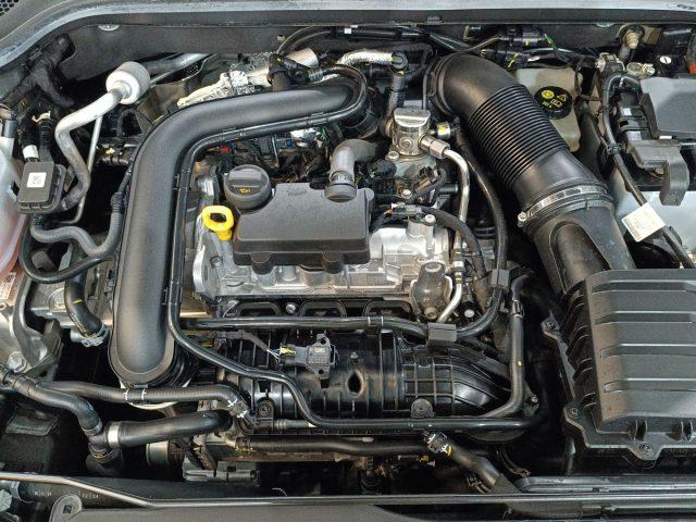 SKODA Kamiq 1.0 TSI Black Dots