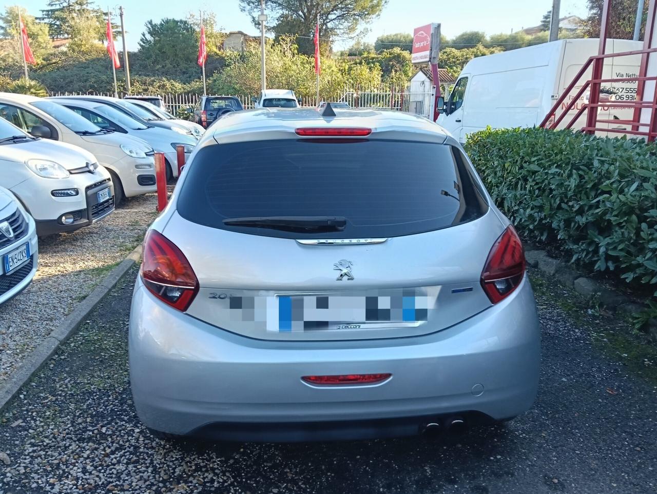 Peugeot 208 PureTech 82 5 porte Allure