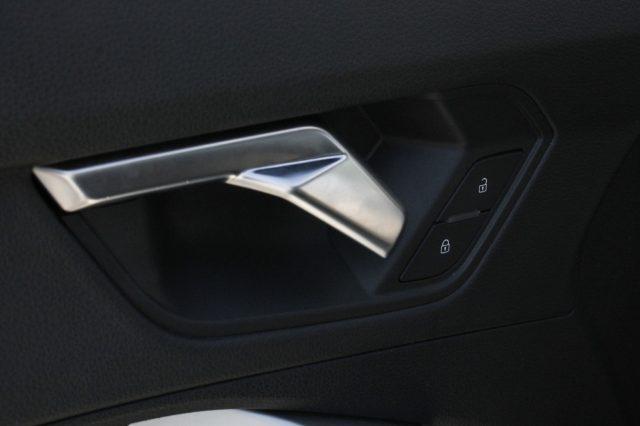 AUDI Q3 35 TFSI S tronic Business Advanced
