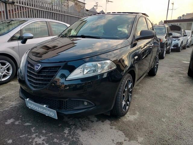 Lancia Ypsilon 1.3 MJT 16V 95 CV 5 porte S&S S Momodesign Tetto Panoramico/Apribile