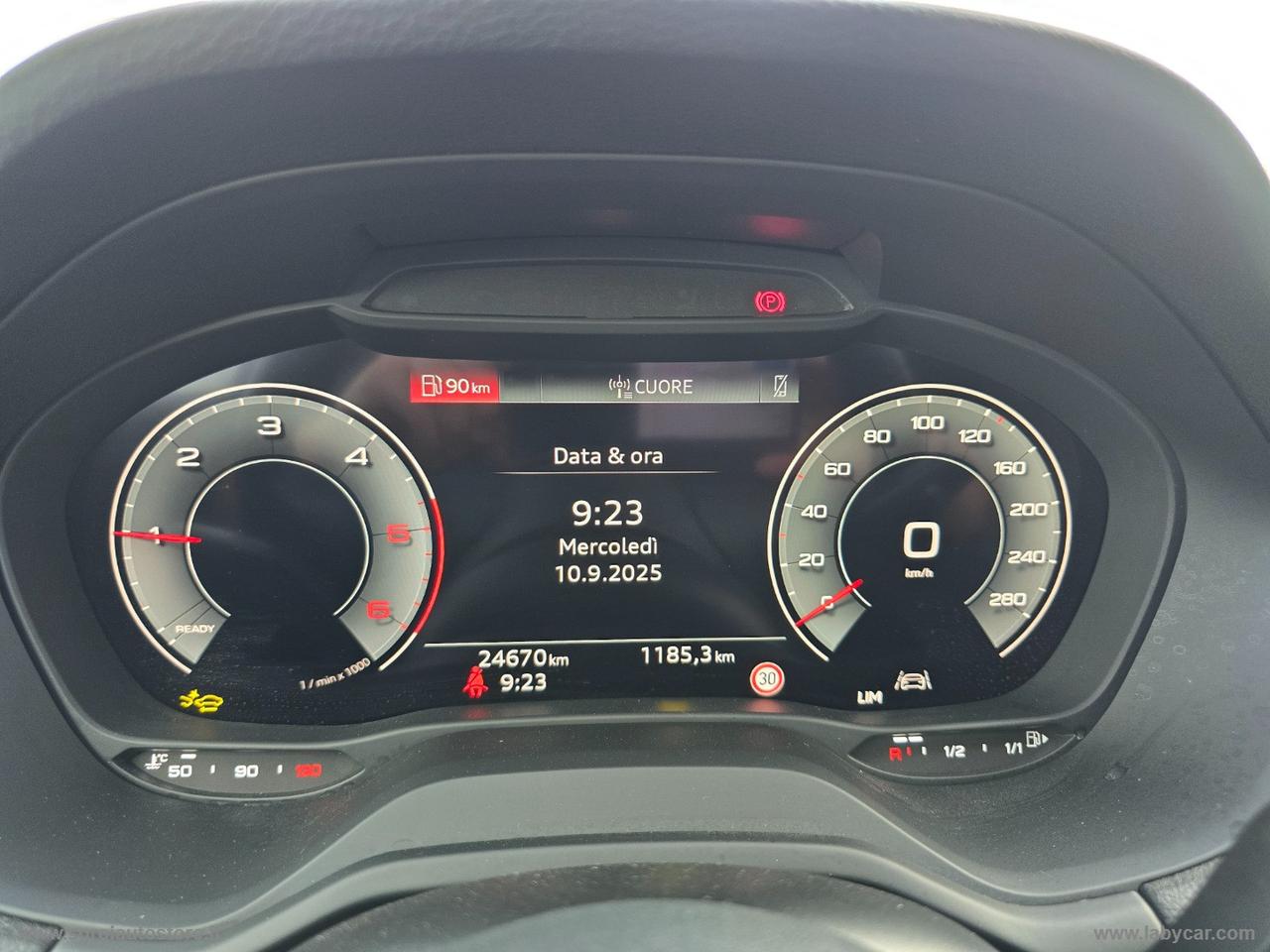 AUDI Q2 30 TDI Business Advanced