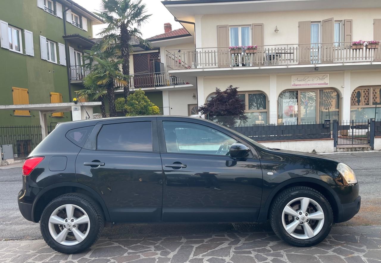 Nissan Qashqai 2.0 dCi DPF 4WD Tekna