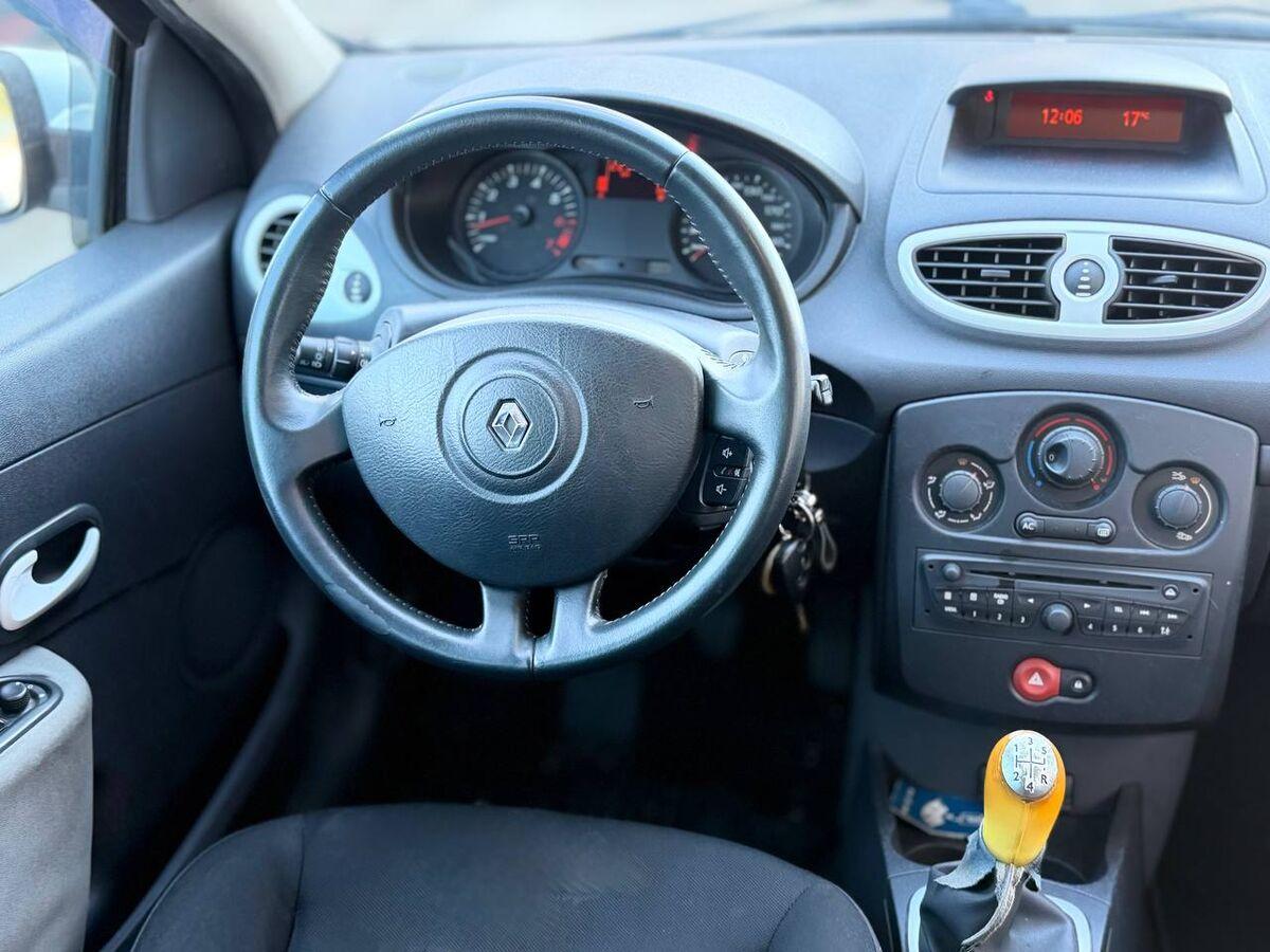 Renault Clio 1.2 16v Live! 5p