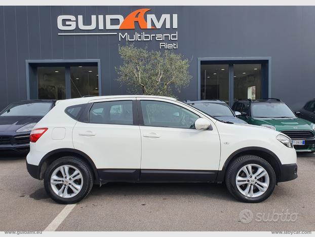 NISSAN Qashqai 1.6 dCi Acenta 4X4 GANCIO TRAINO