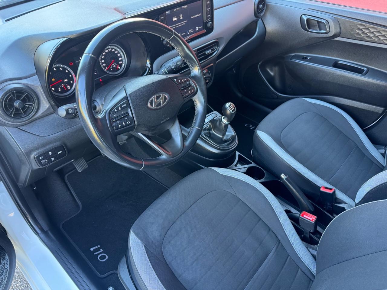 Hyundai i10 idonea ai neopatentati tagliandata