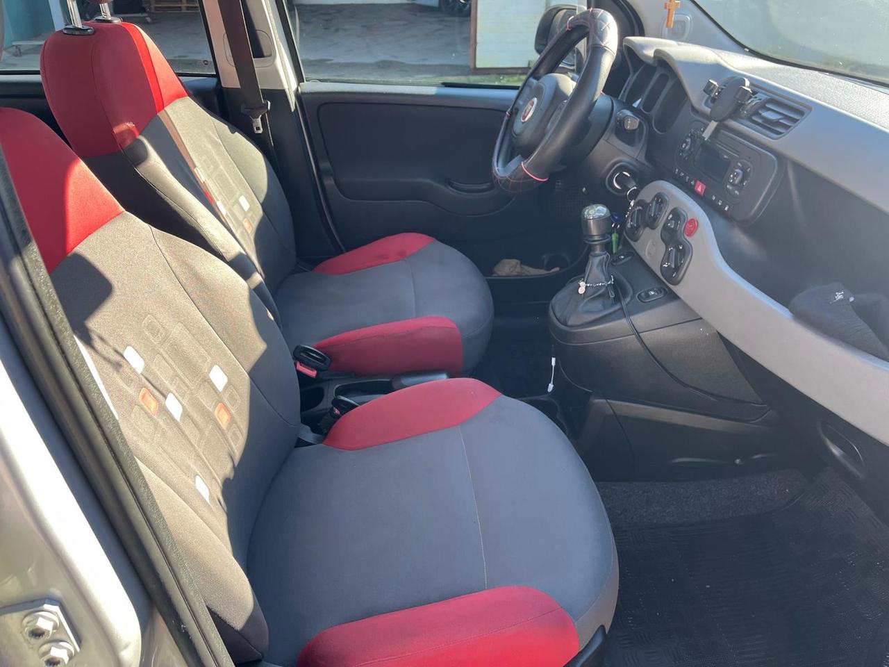 Fiat panda 1.2 gpl lounge-full-10/2012