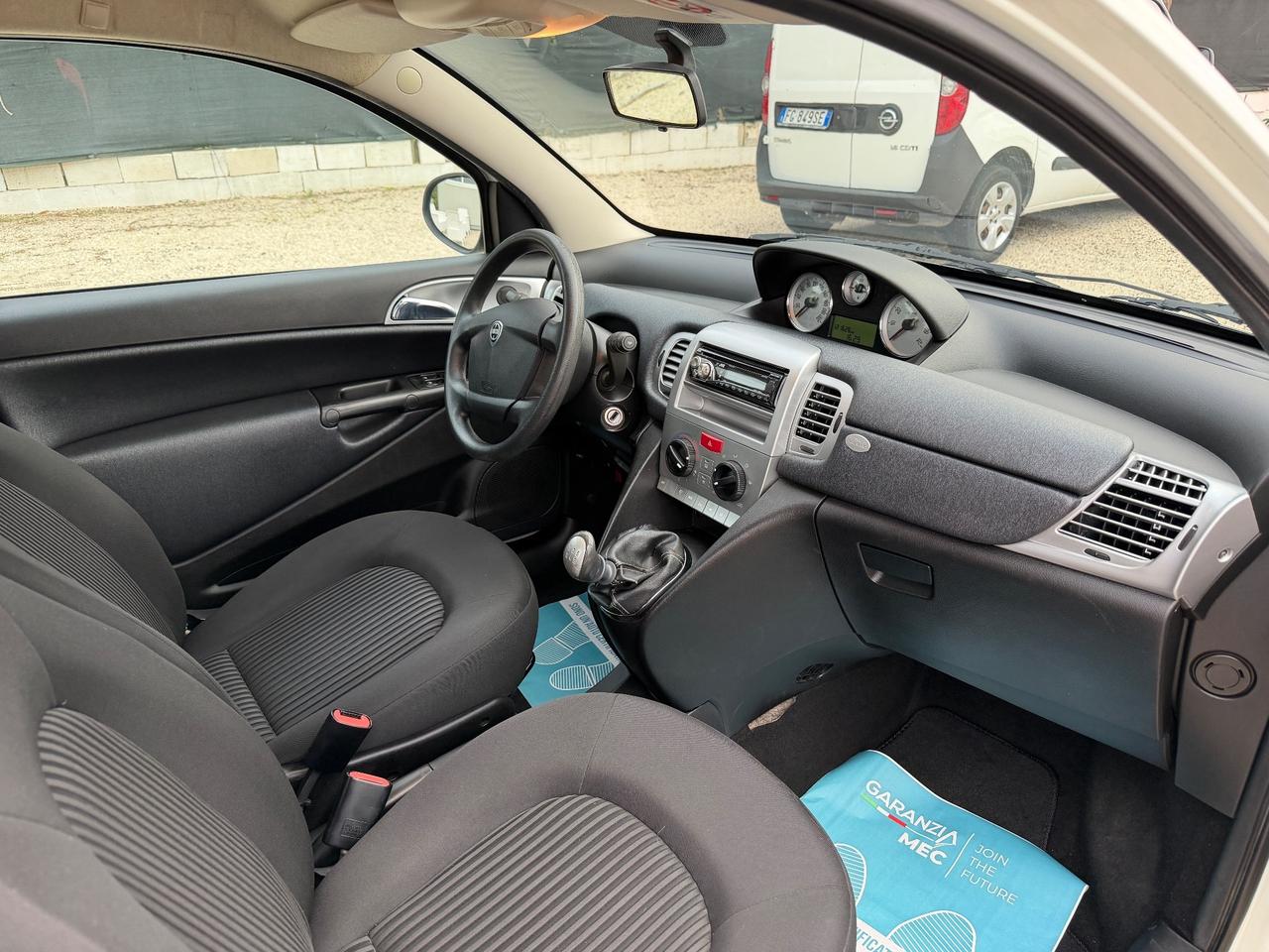 Lancia Ypsilon 1.2 69 CV Argento