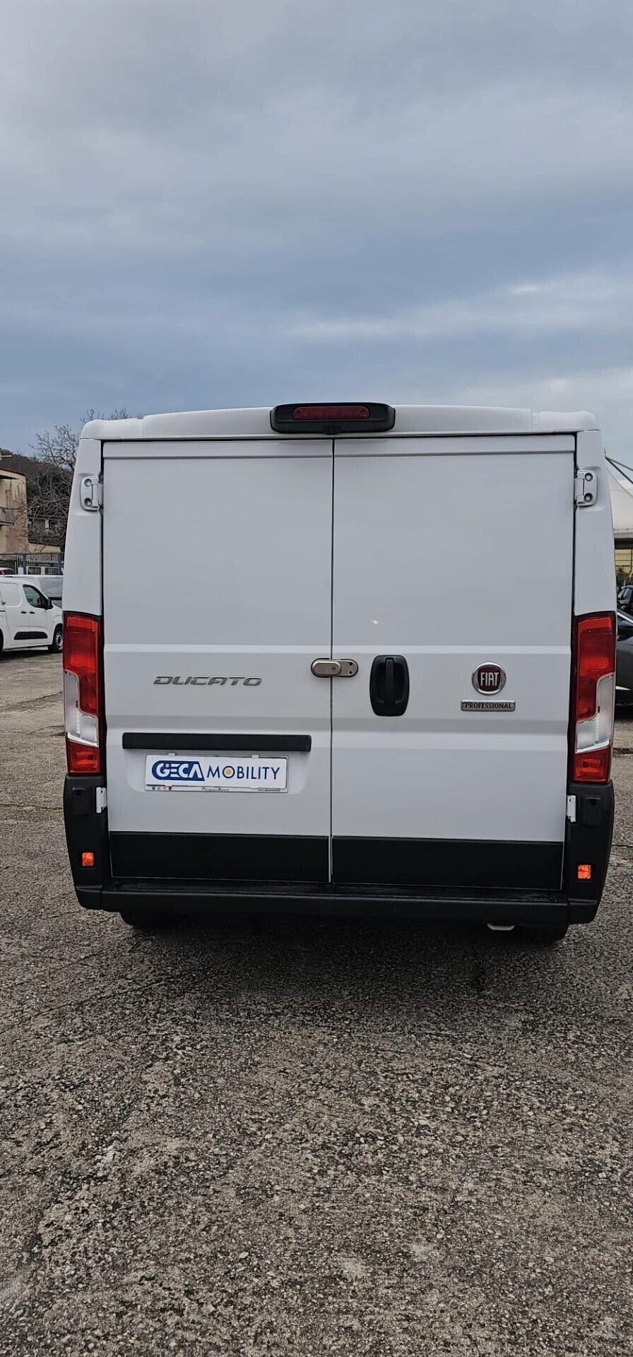 Fiat Ducato passo corto tetto basso 2.2 Mjt 120CV ANN 2022 PERFEETTO !!!