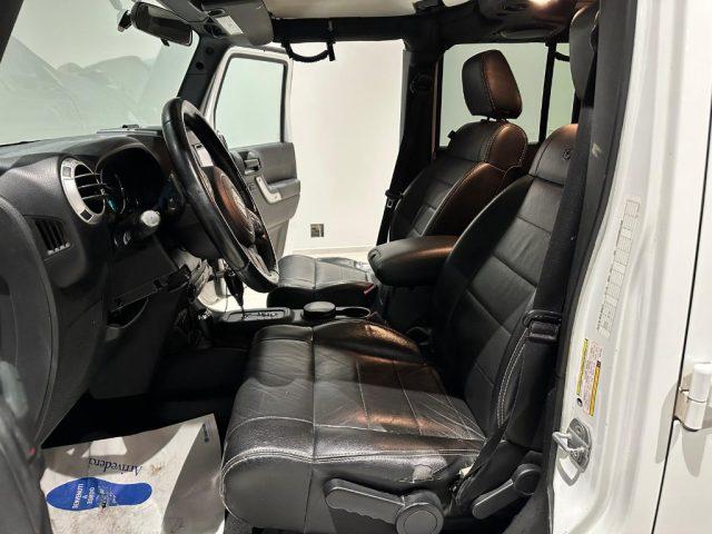 JEEP Wrangler Unlimited 2.8 CRD DPF Sahara Auto