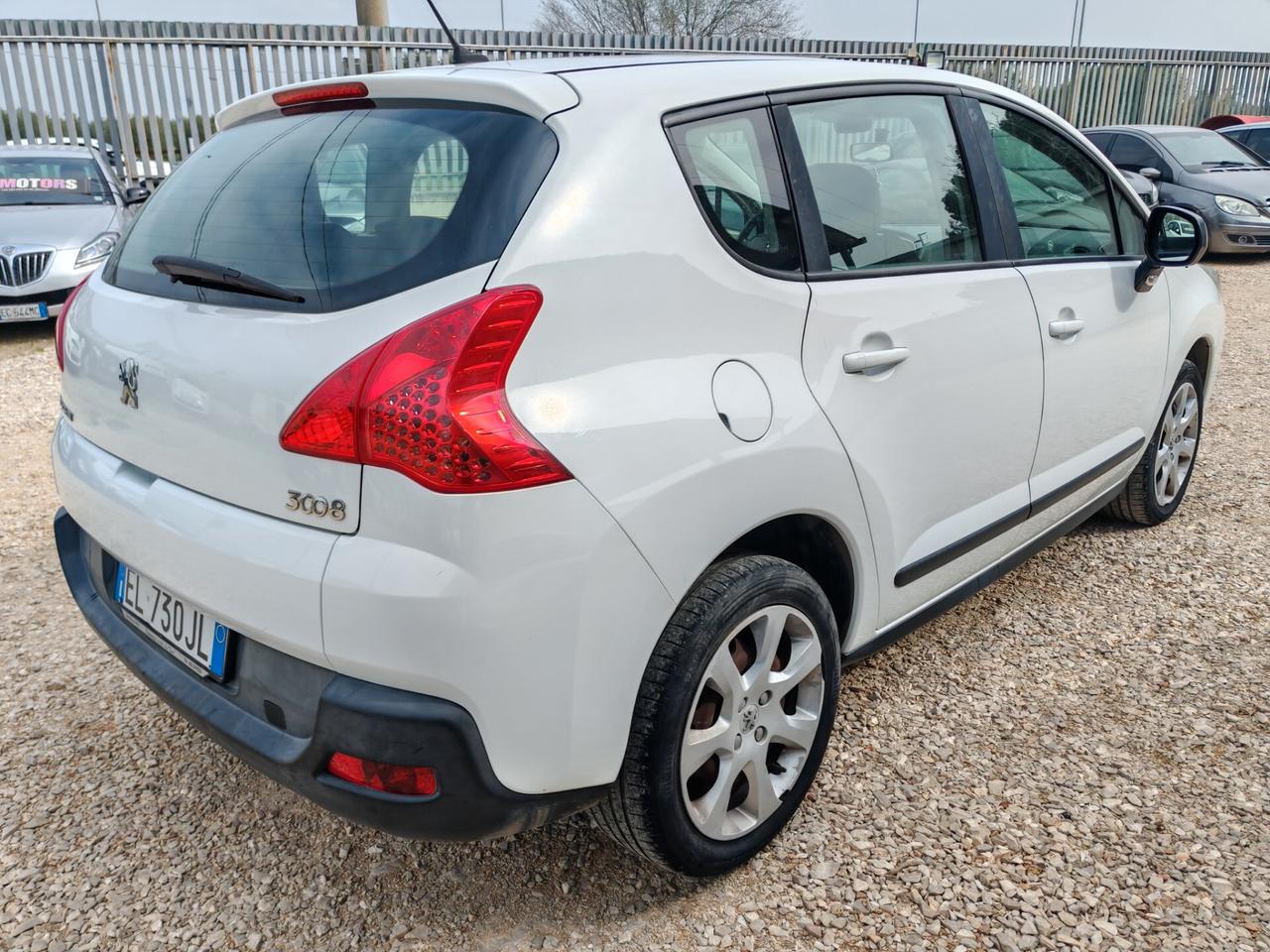 Peugeot 3008 1.6 HDi 112CV Business