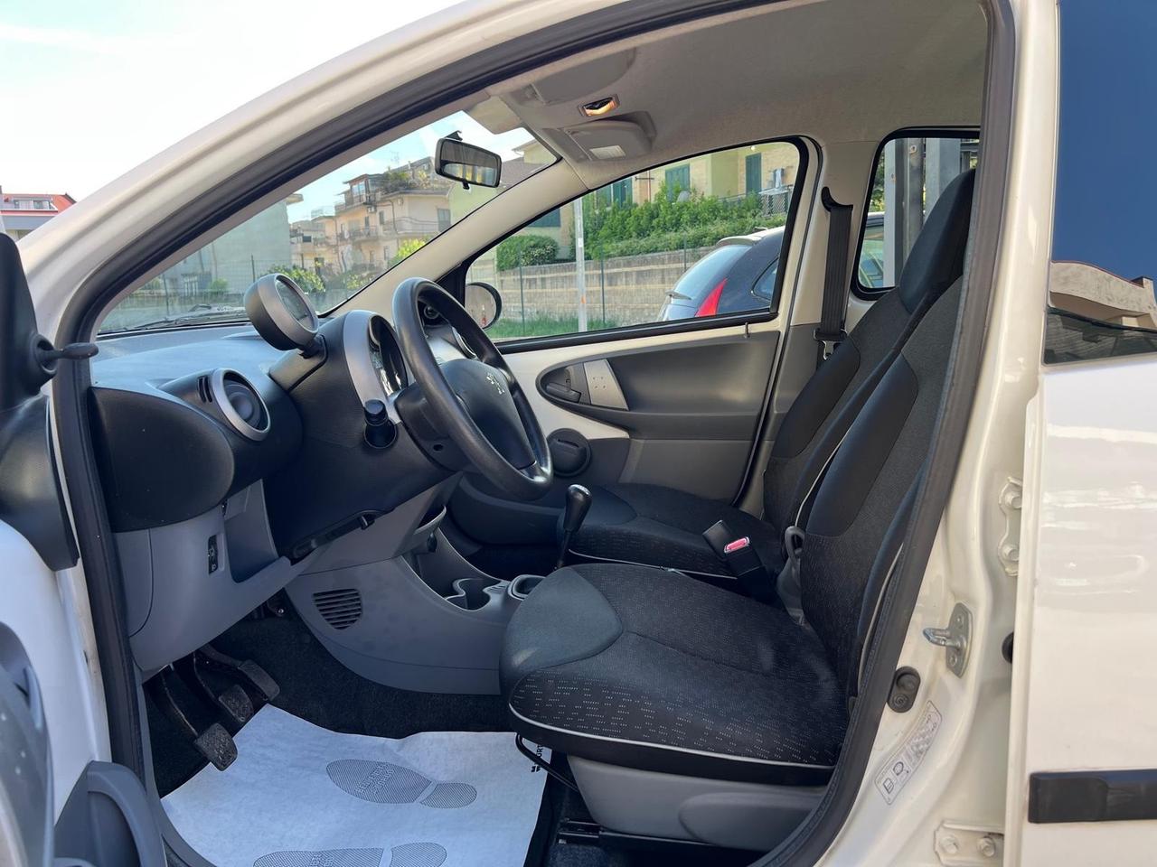 Peugeot 107 1.0 68CV 5p. Access Clima