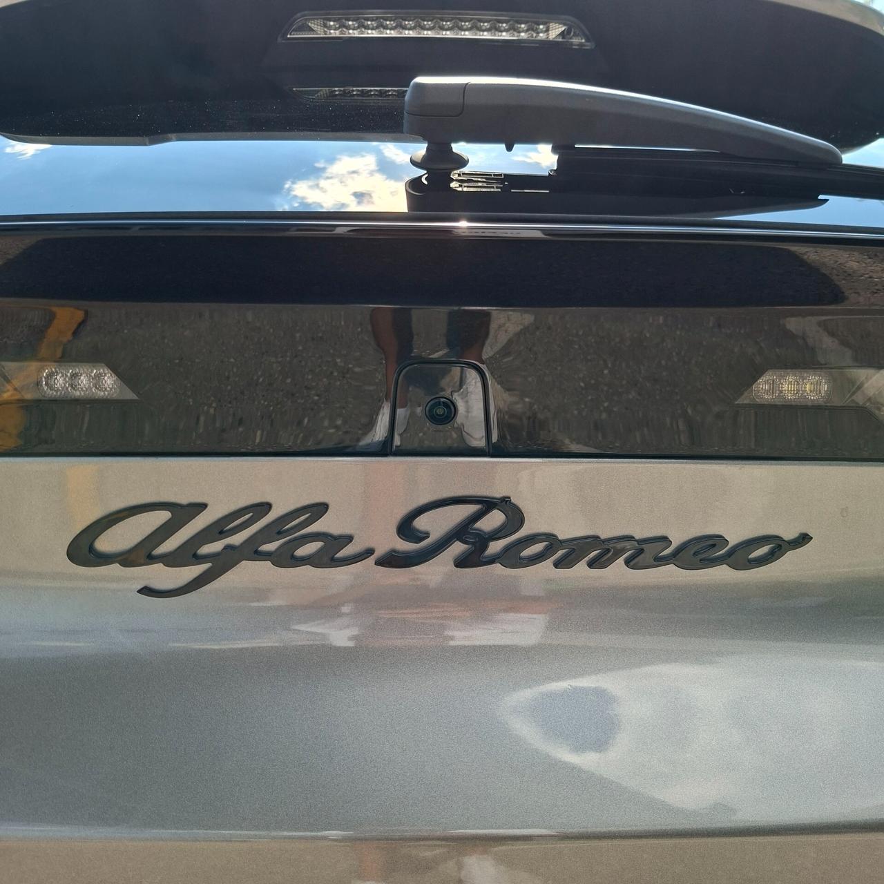 Alfa Romeo Junior 1.2 Hybrid 145cv Edct6 Speciale