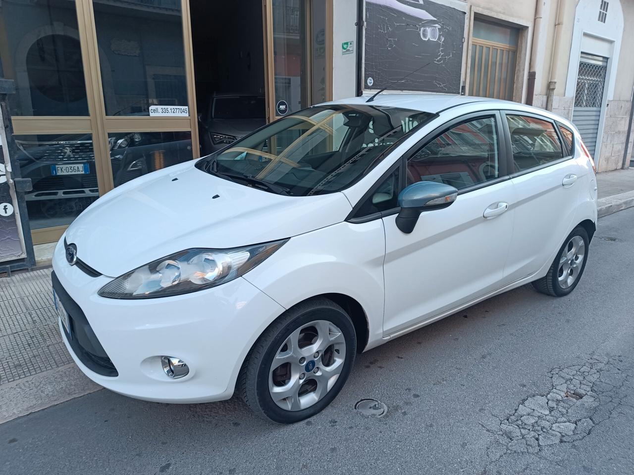 Ford Fiesta Ikon 1.4 TDCi 70CV 5 porte
