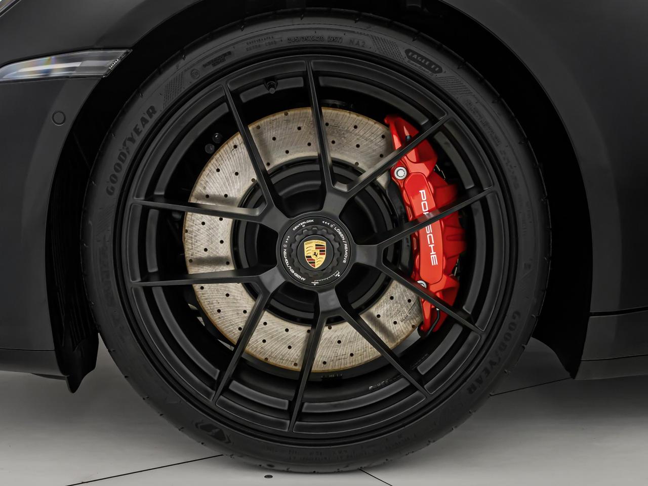 Porsche 911 coupe 3.6 carrera gts auto