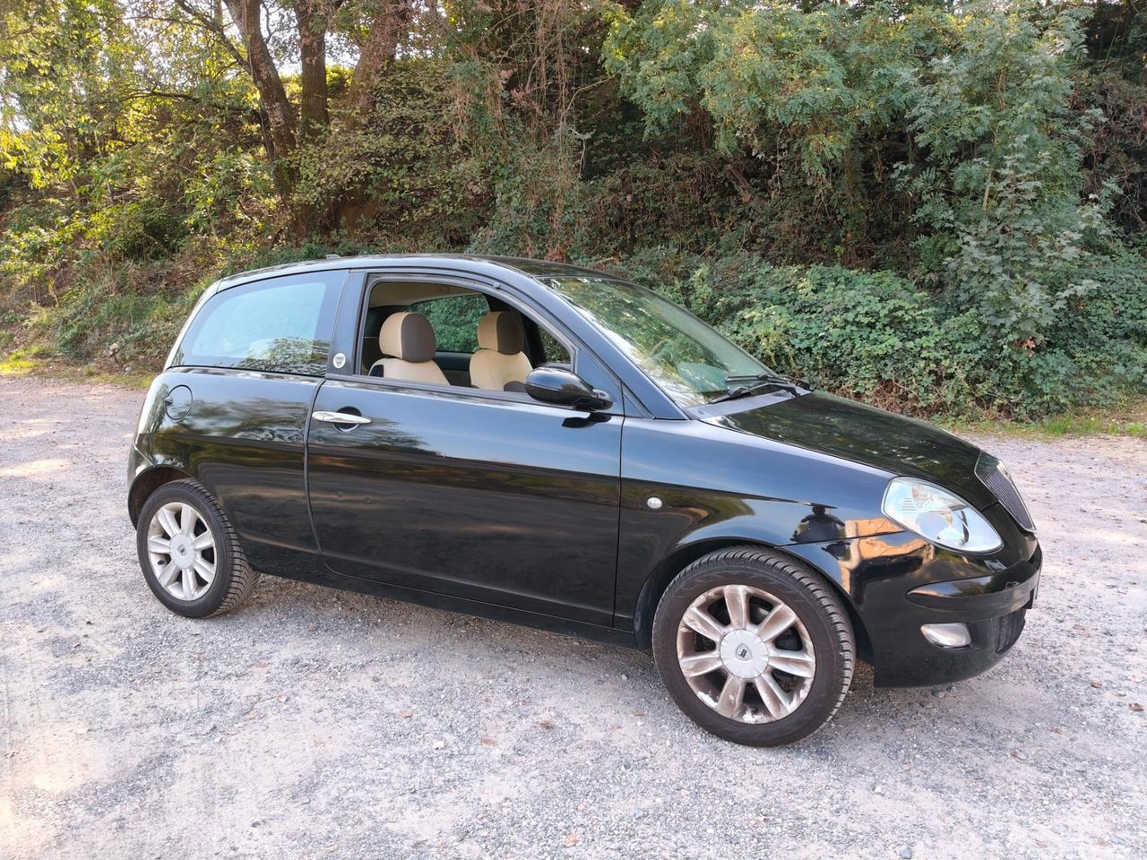 Lancia Y 1.2 Oro Benzina Ok Neopatentati