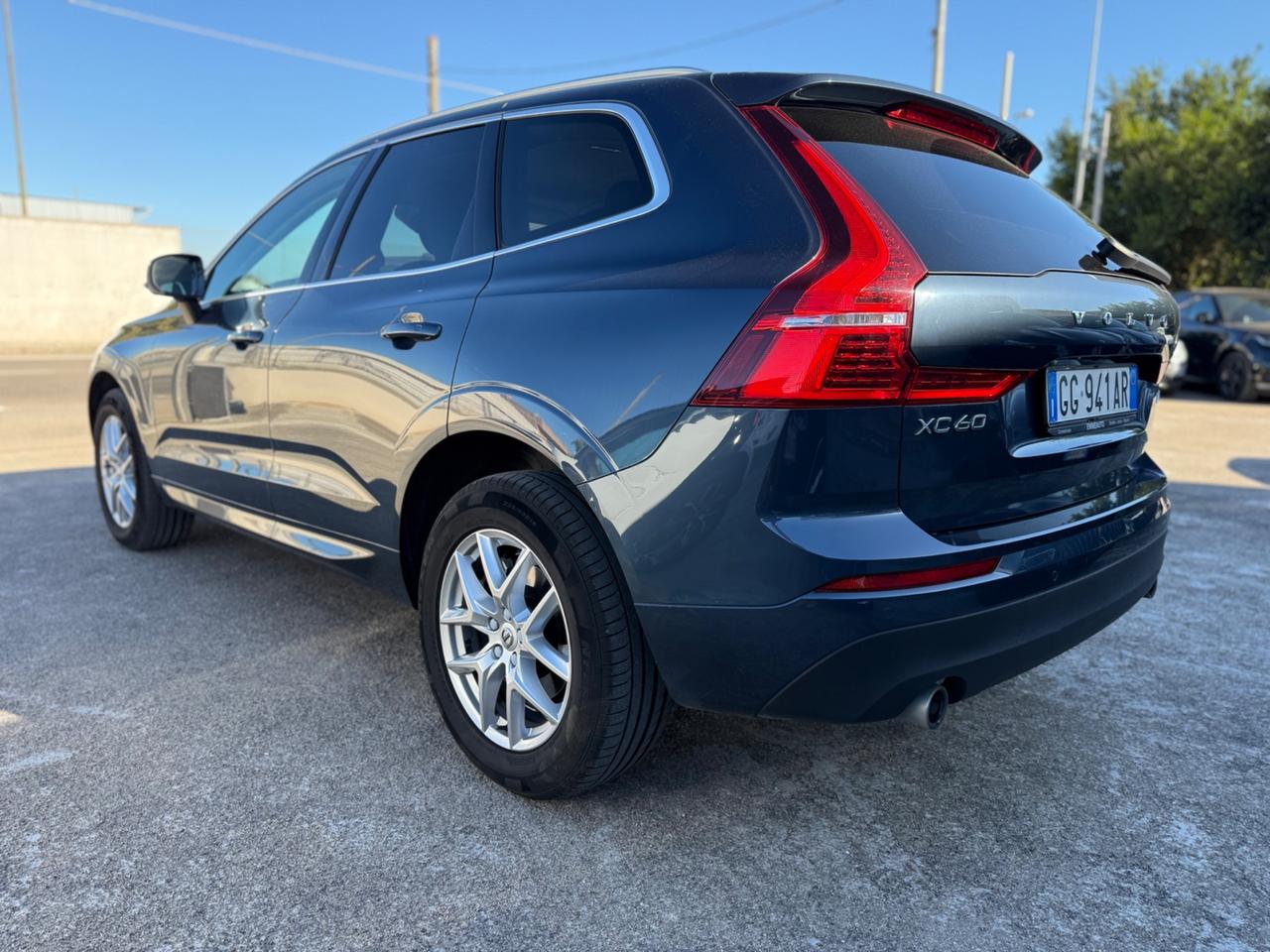 Volvo XC 60 XC60 B4 (d) AWD Geartronic Momentum
