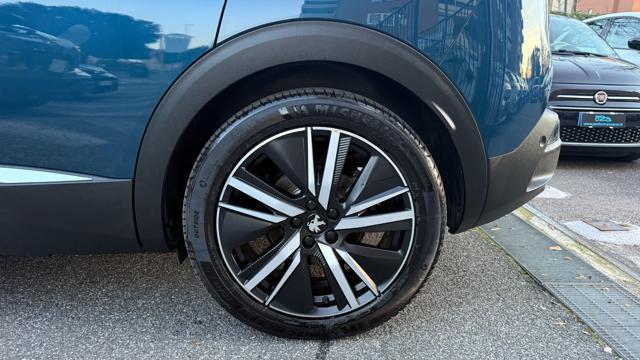 PEUGEOT 3008 HYBRID 180 e-EAT8 ALLURE PACK*24M.G.*