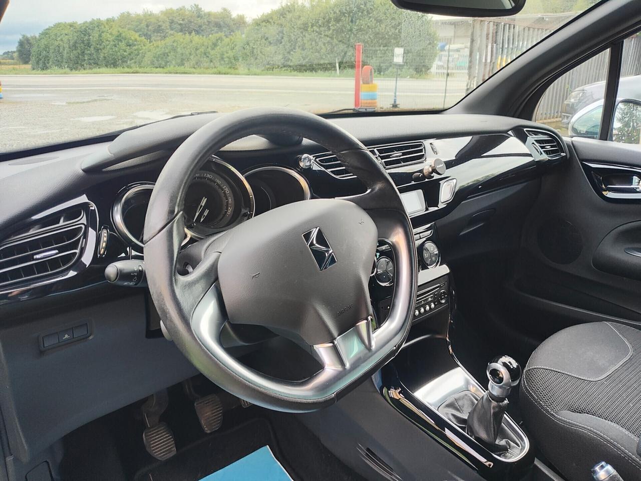 Citroen DS DS3 1.5 SPORT BICOLOR