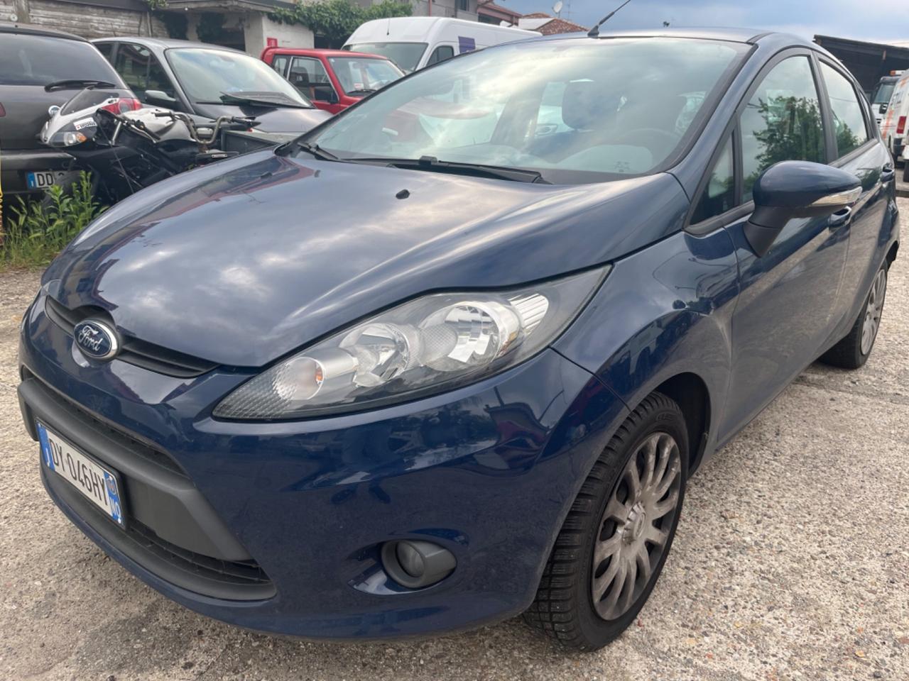 Ford Fiesta 1.4 gpl 2010 testa ko