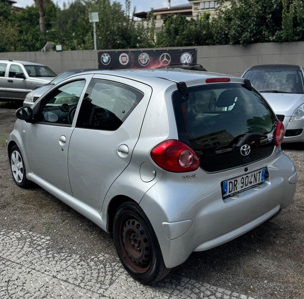 Toyota Aygo 1.0 12V VVT-i 5 porte Sol automatica