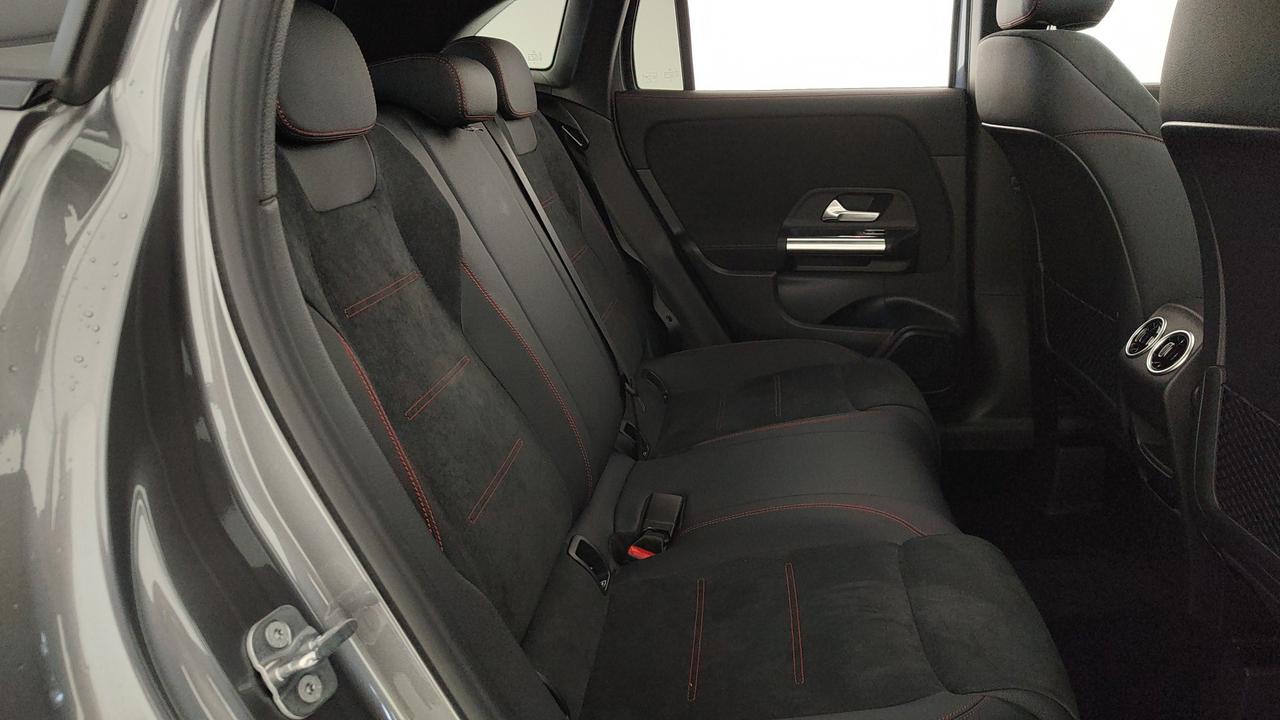 Mercedes-Benz GLA 200 d automatic