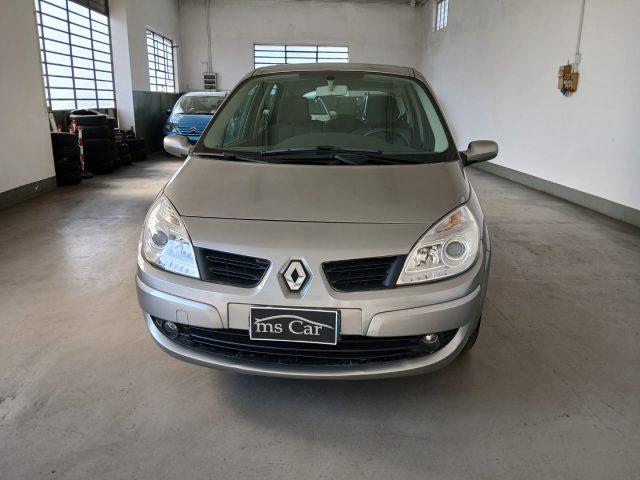 RENAULT Scenic 1.6 16V Dynamique