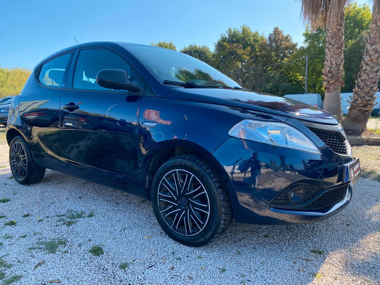 LANCIA - Ypsilon - 1.2 69 CV 5p. GPL Ecochic Ele.Bl - NEOPATENTATI - FINANZIABILE - PERMUTE