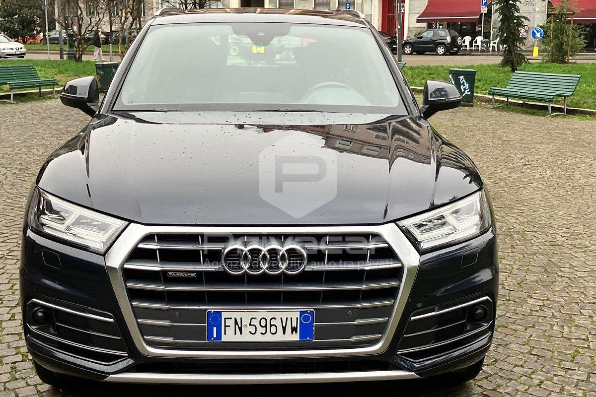 AUDI Q5 2.0 TFSI quattro S tronic Business Sport