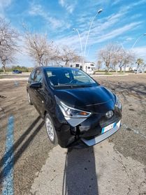 Toyota Aygo Connect 1.0 VVT-i 72 CV 5P. x-cite MMT 2019