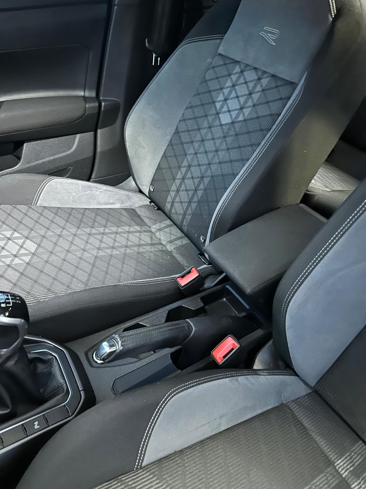 Volkswagen Taigo 1.0 TSI 110 CV R-Line