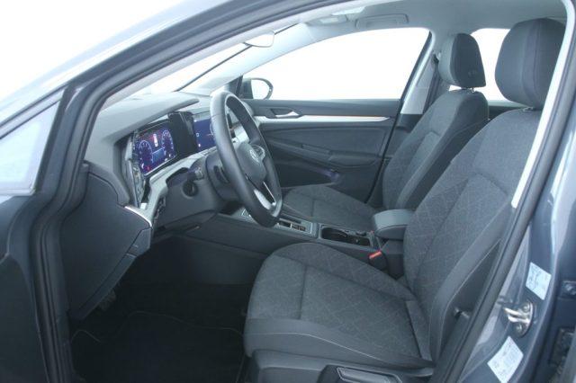 VOLKSWAGEN Golf 1.0 eTSI EVO DSG Life / Neopatentati