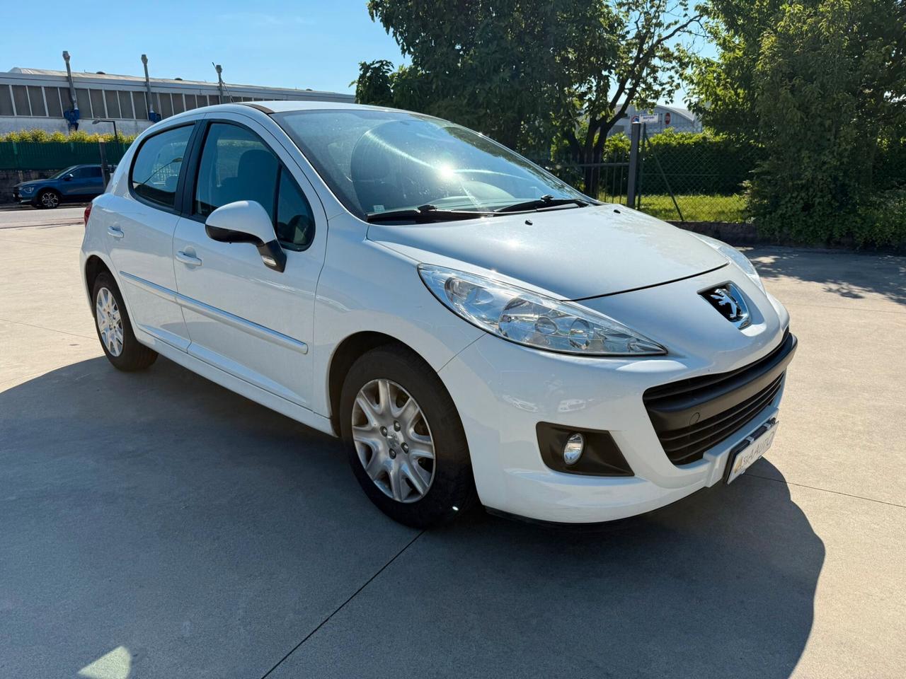 Peugeot 207 5p 1.4 eco-GPL valido fino 2033