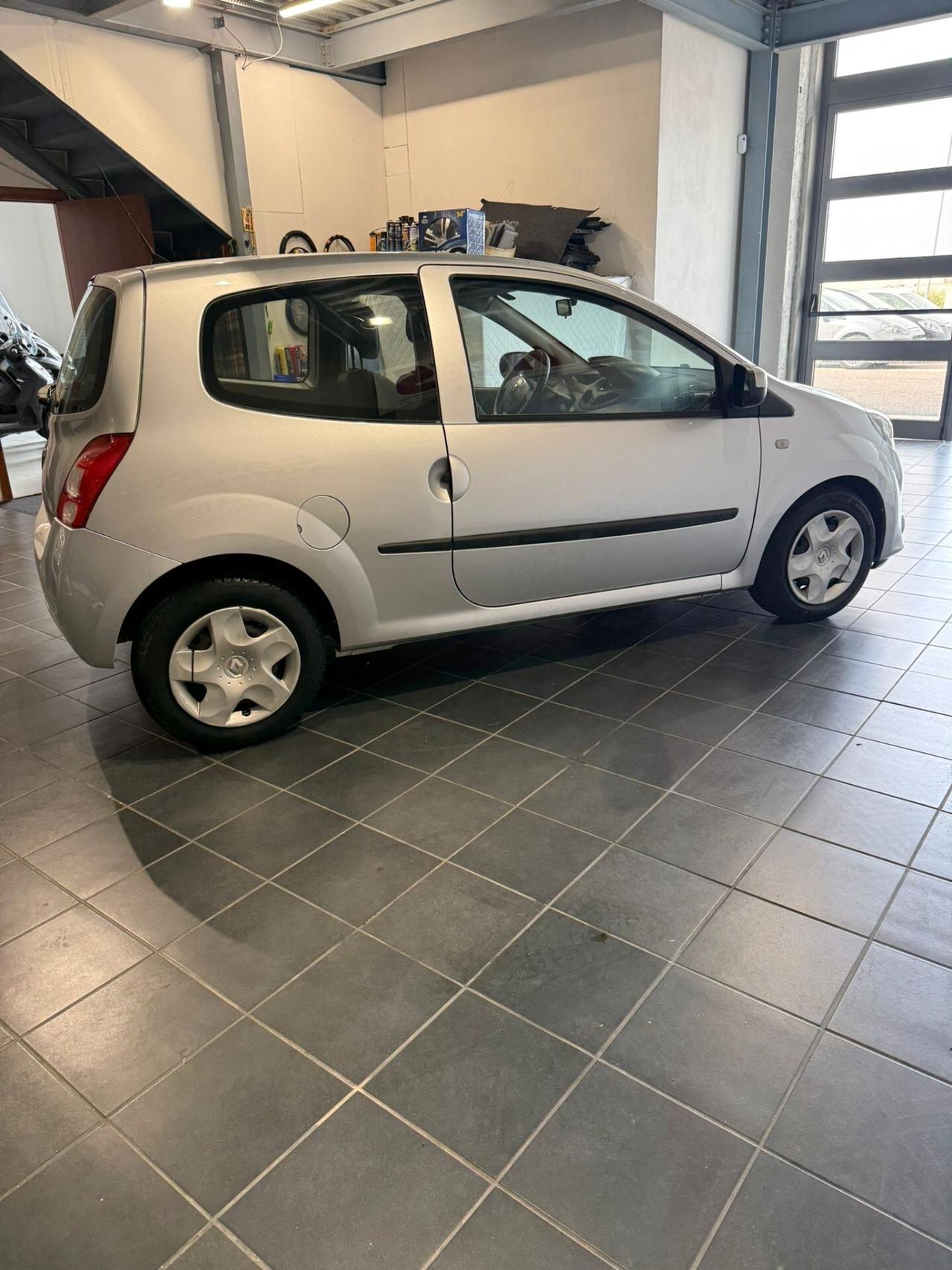 Renault New Twingo - NEOPATENTATI