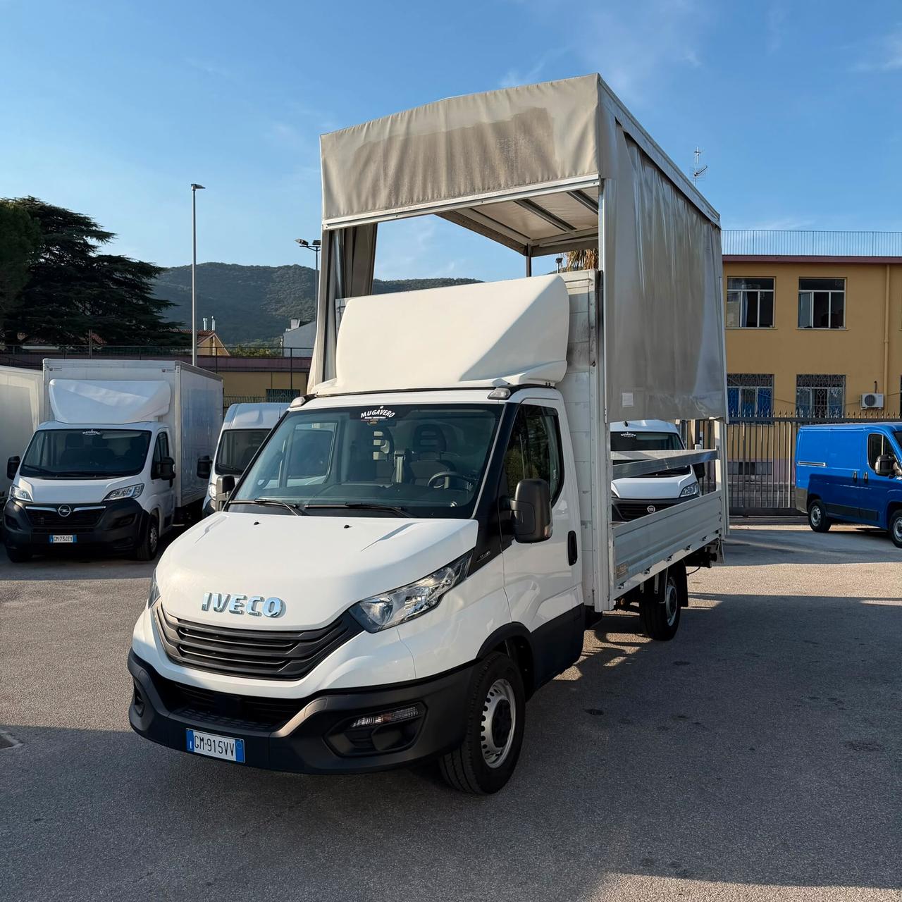 IVECO DAILY 35S16 CENTINA ALZA E ABBASSA