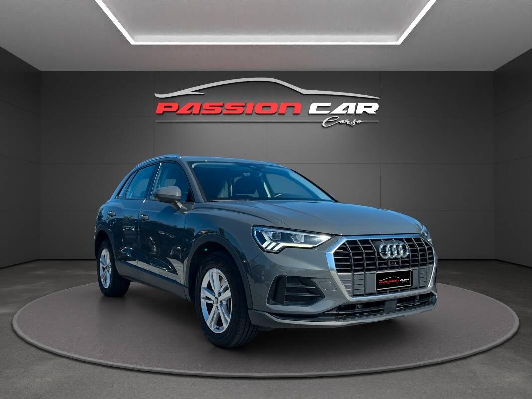 Audi Q3 45 1.4 tfsi e Business s-tronic