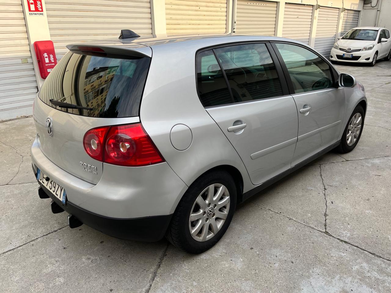 Volkswagen Golf 2.0 16V FSI 4mot. 5p. GT Sport