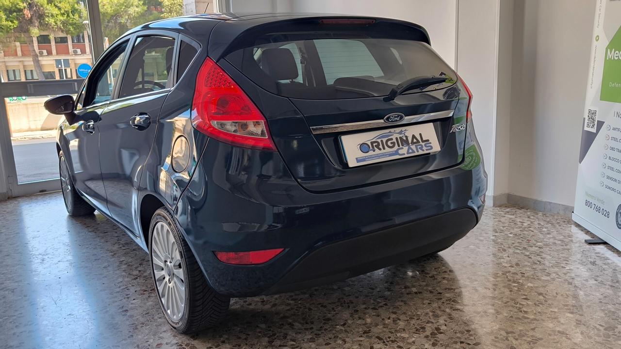 Ford Fiesta 1.4 5 porte Bz.- GPL Titanium