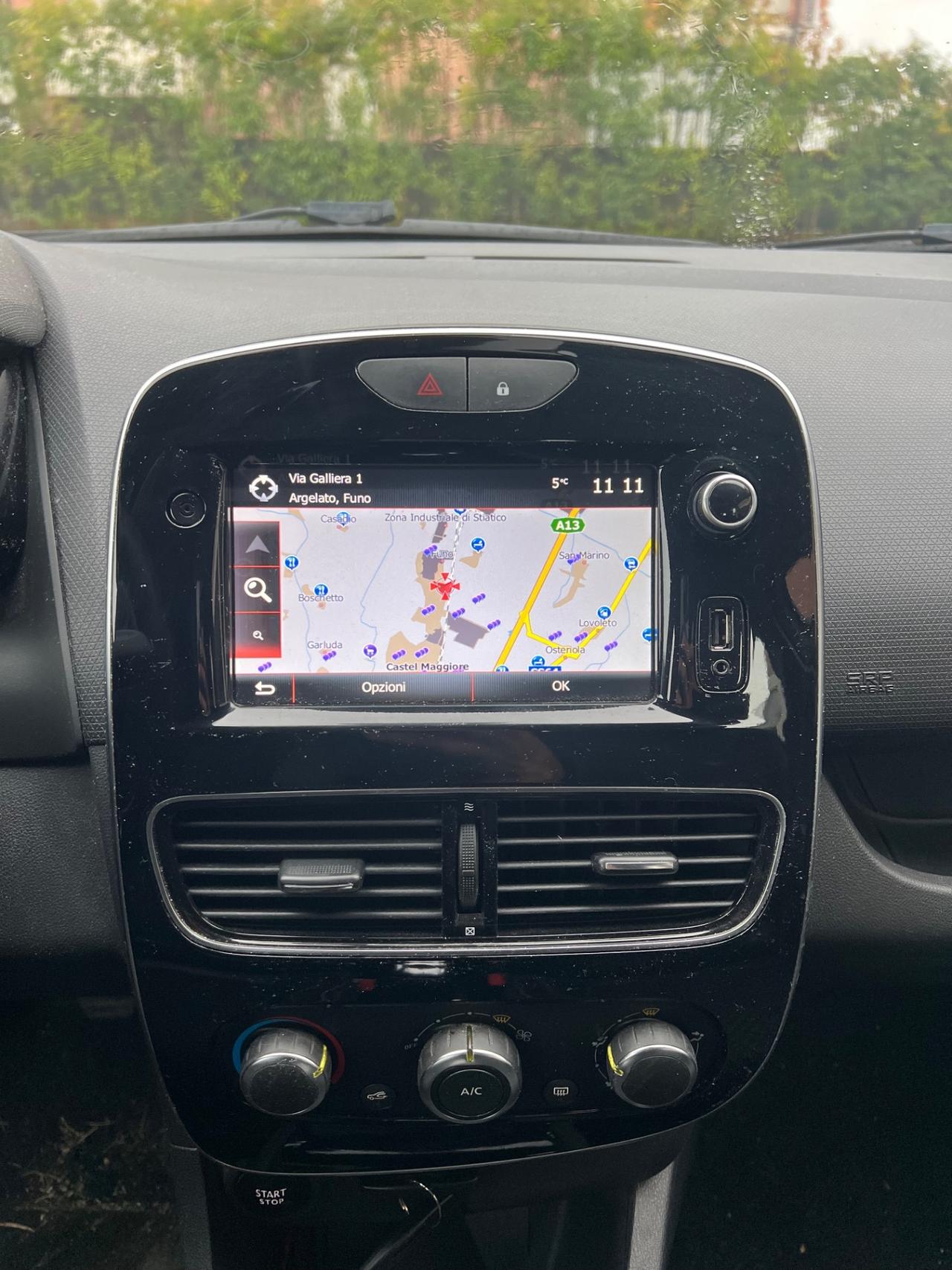 Renault Clio TCe 12V 90 CV GPL 5 porte Moschino Intens