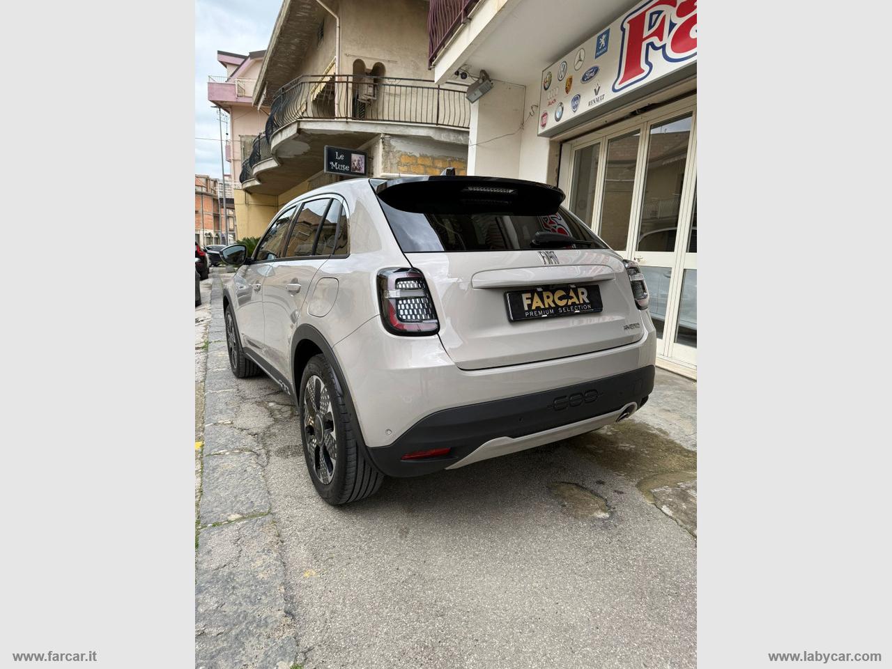 FIAT 600 Hybrid 110 CV DCT MHEV La Prima II