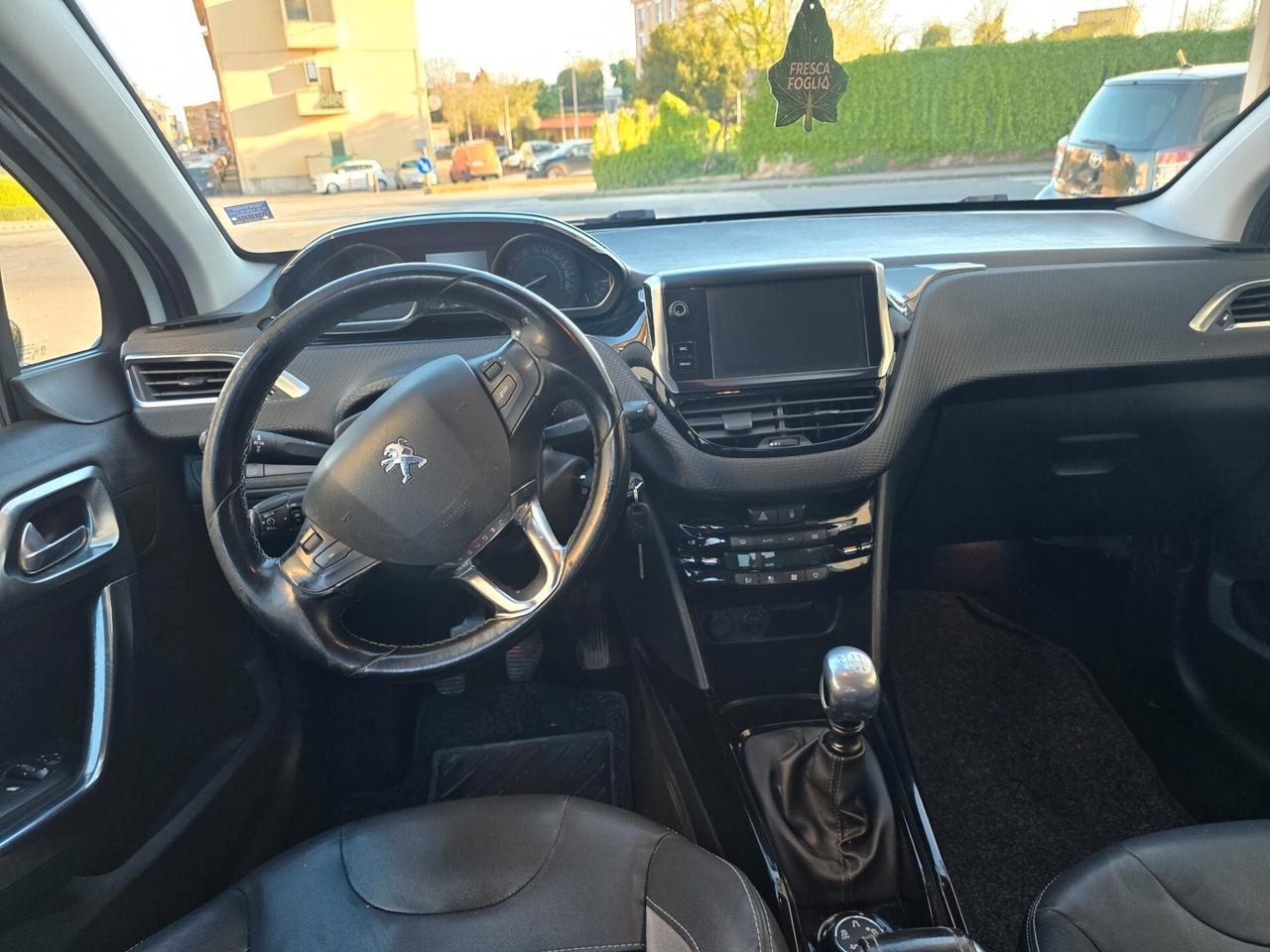 Peugeot 2008 BlueHDi 100 Allure