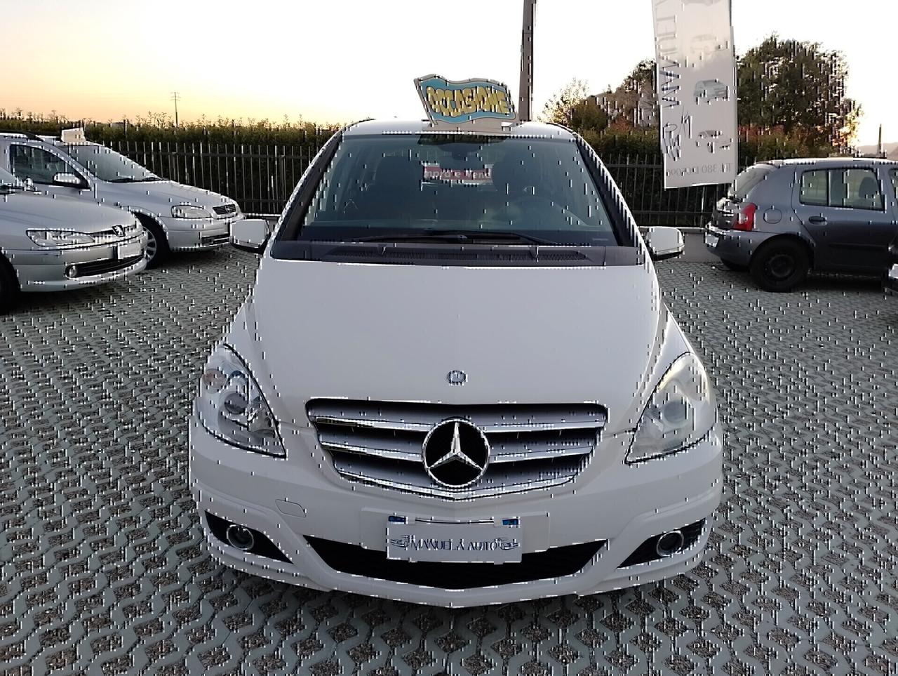 Mercedes-benz B 180~DIESEL~215.000~GARANZIA~2011