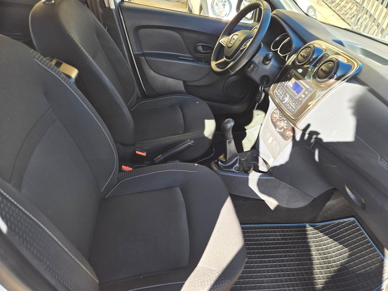 Dacia Sandero 1.0 SOLO 83000 KM BEN TENUTA GARANZIA