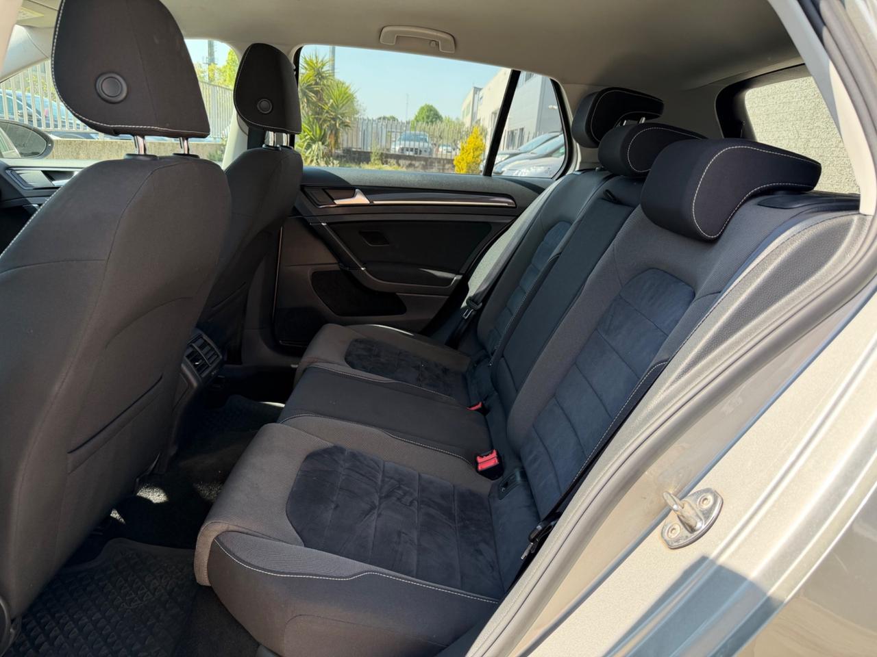 Volkswagen Golf 2.0 TDI DSG 5p. Highline BlueMotion Technology