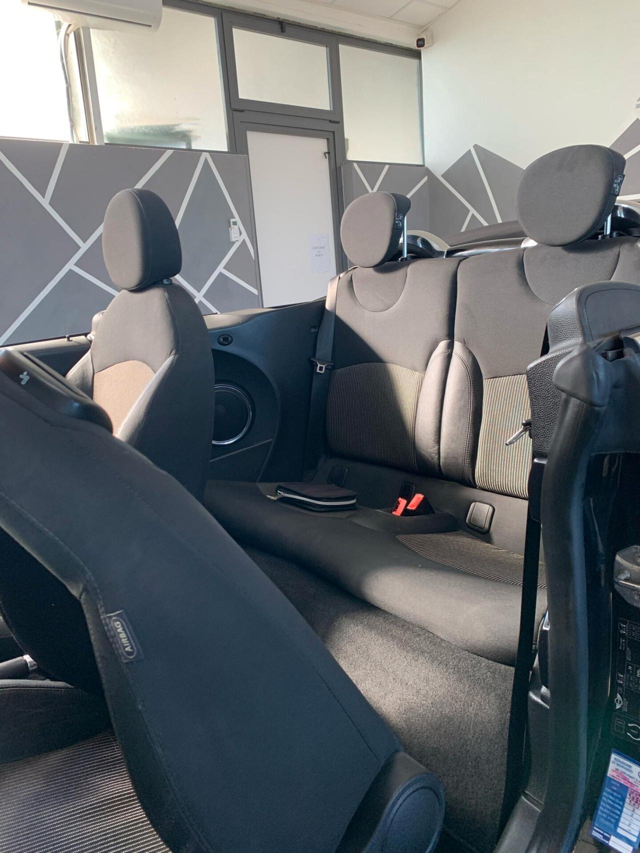 Mini 1.6 16V One Cabrio Neopatentati