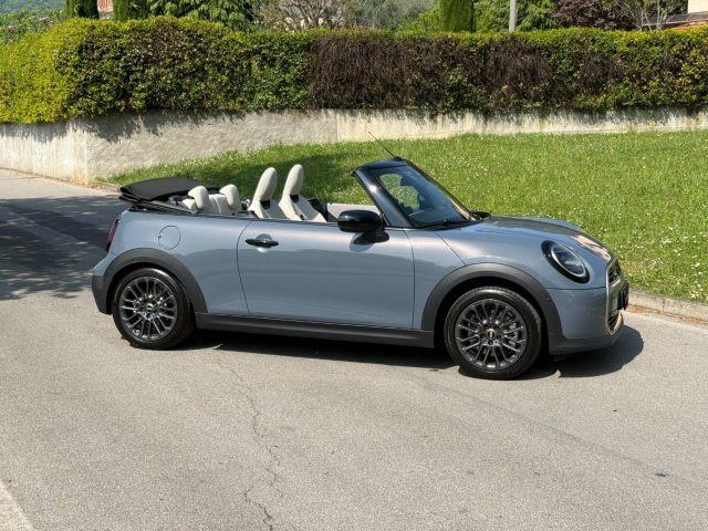 MINI Cooper C Cabrio Cooper C Favoured Cabrio