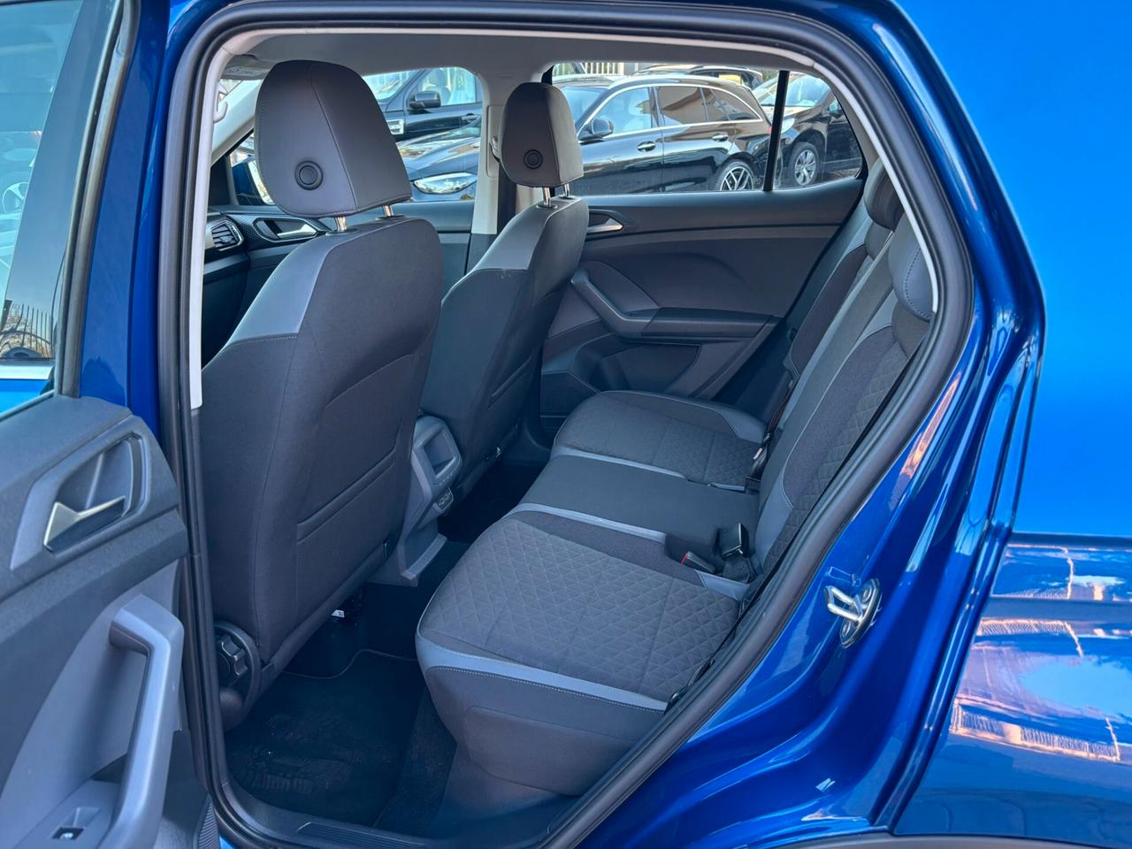 Volkswagen T-Cross 1.6 TDI DSG R-LINE