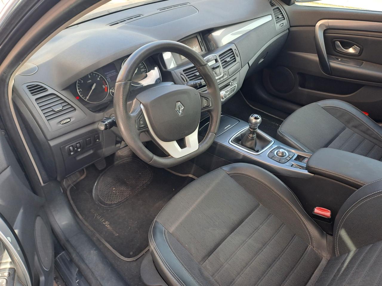 Renault Laguna 2.0 dCi 150CV SporTour Nav